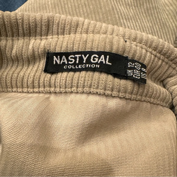 Nasty Gal Taupe Corduroy Button Down Shirt Size 8 Oversized l, Casual, Grunge - Picture 4 of 9
